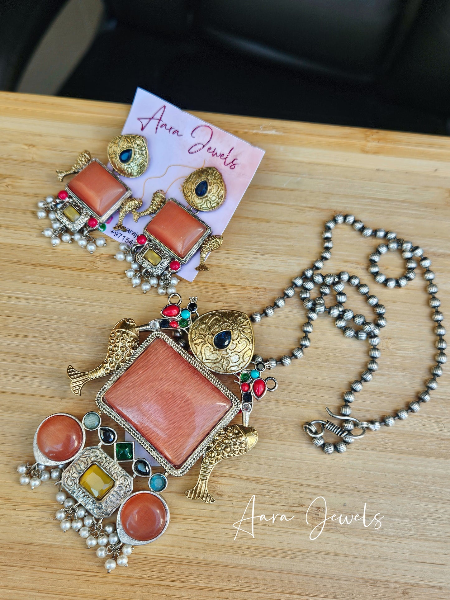 Dual Tone Monalisa Stone Pendant Set