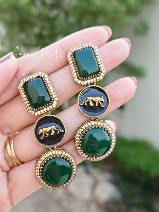 Mona Lisa Stone Jaguar Earring #5