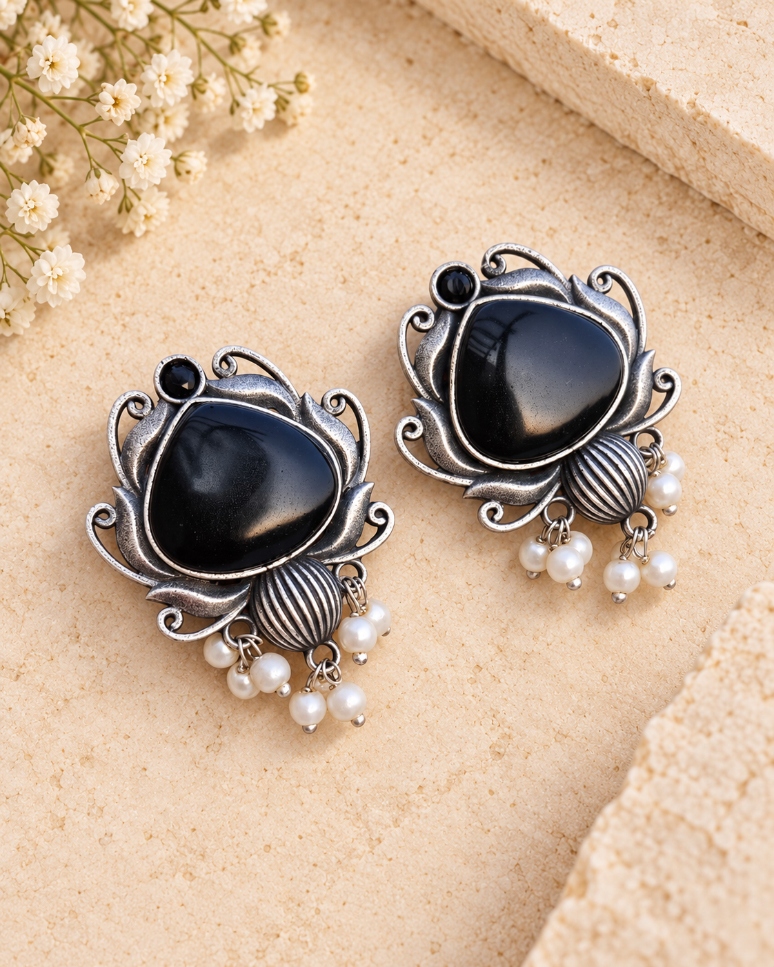 Black Mona Lisa stone oxidized silver lookalike brass earrings with pearl hangings