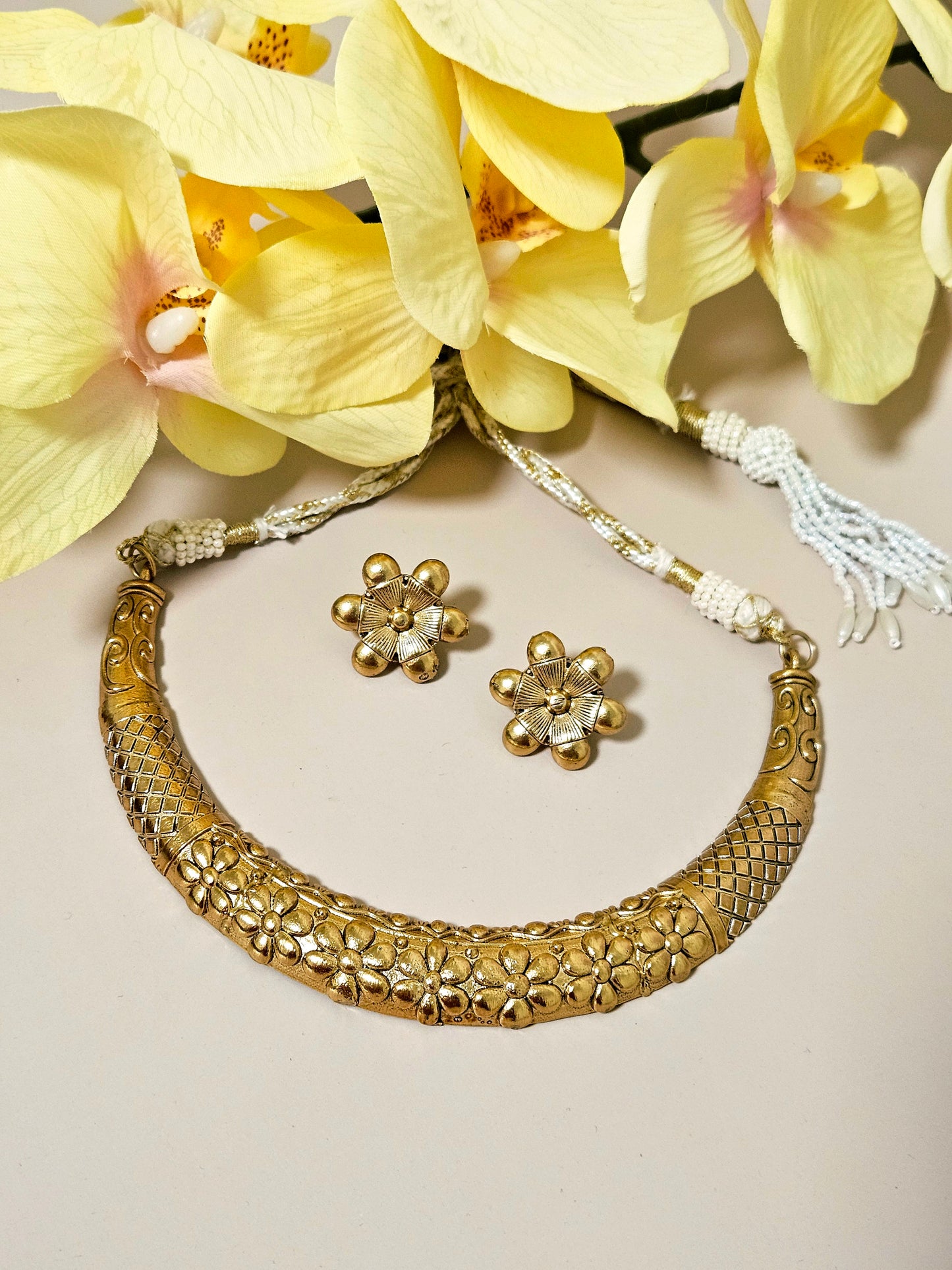Handcrafted Apala Polish Hasli Necklace Set