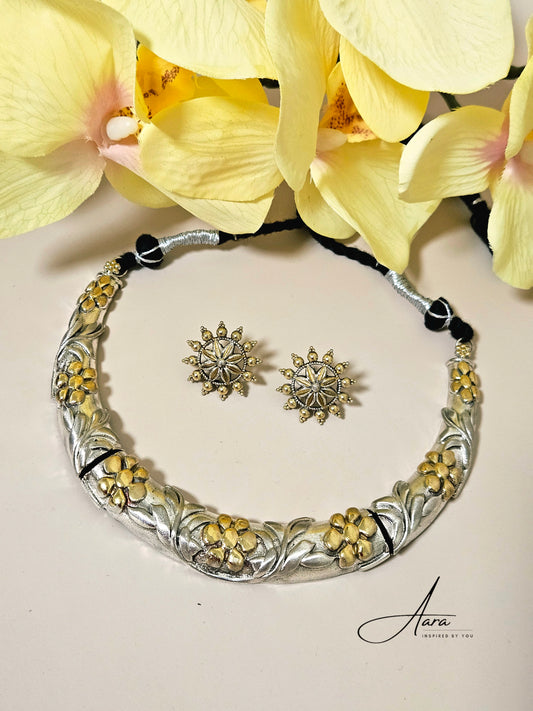 Handcrafted Silver Look Alike Dual Tone Hasli Necklace Set