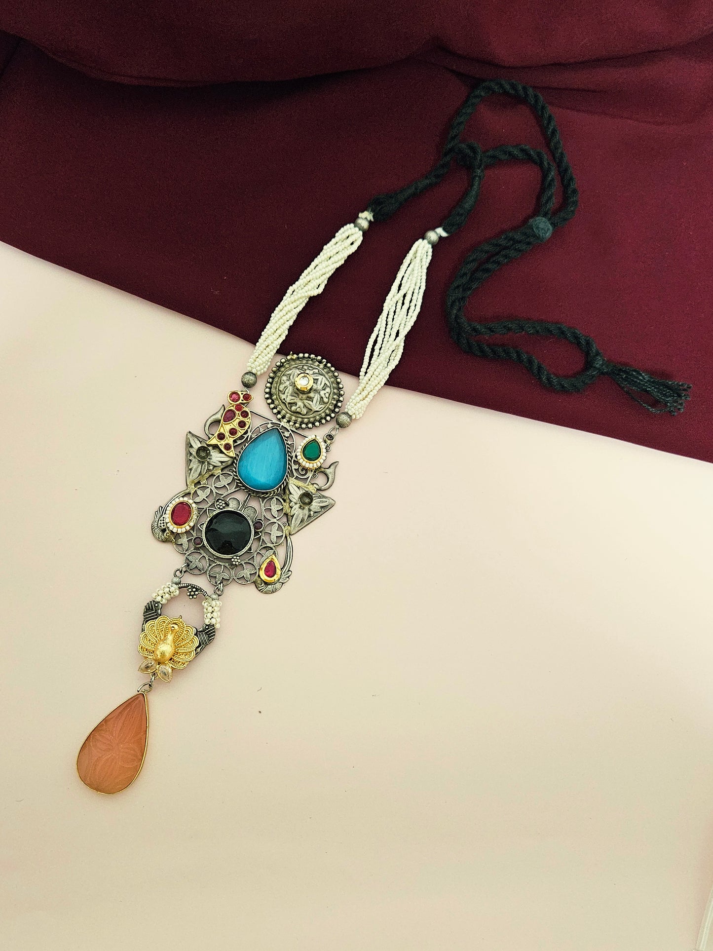 Tie Chain Style Silver Look Alike Antique Neckpiece